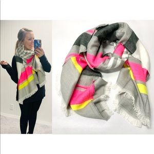 Gray Blanket Scarf Pink Fringe Stripes LIKE NEW (NWOT)